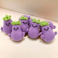 Eggplant crochet keychain/crochet keychain/vegetable accessories/vegetarian lovers/vegetable lovers/handmade